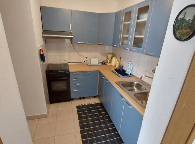 Ivanely Ζαντάρ